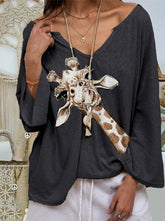 V neck Giraffe Printed Long Sleeve Fashion T-shirts for Spring