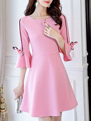 Round Neck Bowknot Contrast Trim Bell Sleeve Skater Dress