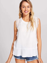 Fashion Gored Lace Round neck Vests