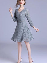 New Autumn V neck Lace Evening Dresses