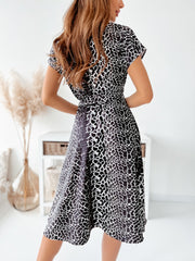 Fashion Printed V-Neck Short Sleeve Skater Dresses