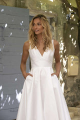 Pure V neck Sleeveless Backless Skater Dresses