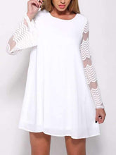 Round Neck Lace Patchwork Flare Sleeve Mini Dress