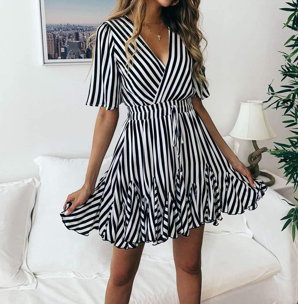 Fashionable Printed Stripe Lace Short Sleeve Skater Dresses