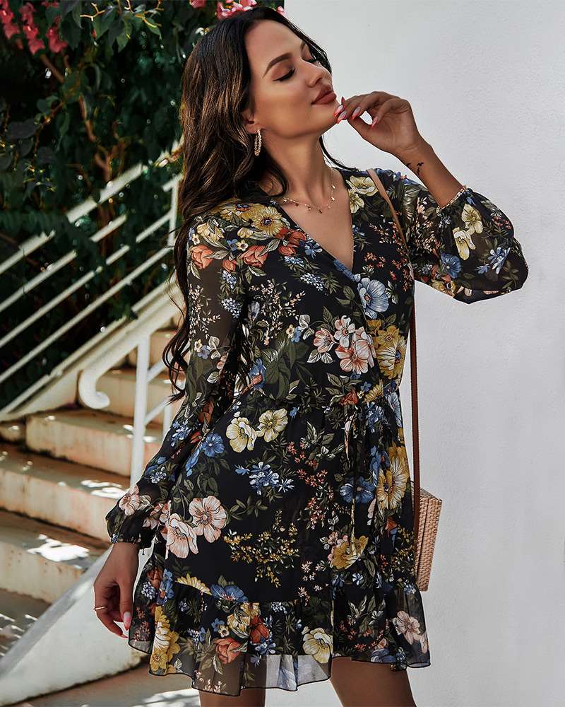 Stylish Floral print V neck Long sleeve Skater Dresses