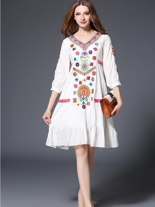 Sweet Floral Embroidery 3/4 Sleeve V Neck Midi Dress