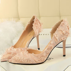 Three Colors Beautiful Elegant Feathers Woman Pumps