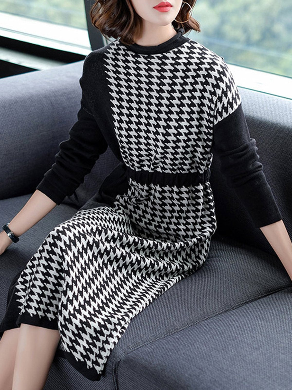 Houndstooth Paneled Long Sleeve Knitted Midi Dress