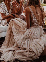 Beach Sexy Boho Wedding Dresses A-Line V Neck Sleeveless Floor Length Tulle Bridal Gowns With Appliques 2023 Summer Wedding Party, Women's Clothing