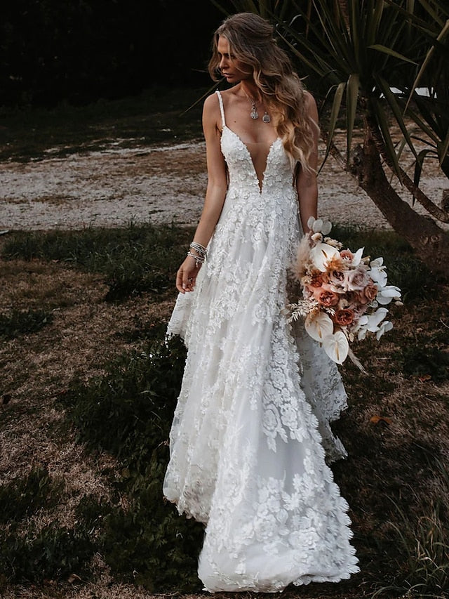 Beach Sexy Boho Wedding Dresses A-Line Sweetheart Camisole Spaghetti Strap Court Train Lace Bridal Gowns With Appliques Split Front 2023 Summer Wedding Party, Women's Clothing