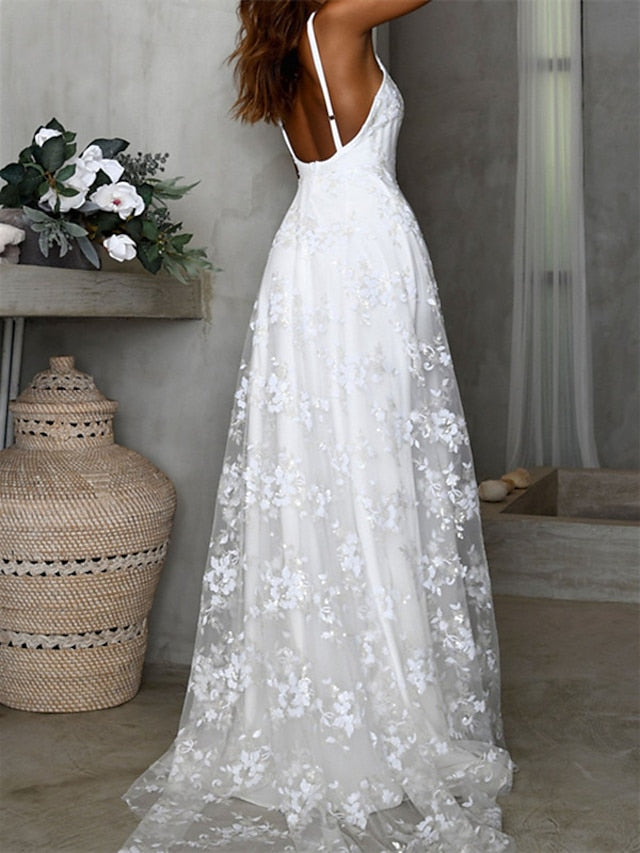 Beach Wedding Dresses A-Line Camisole V Neck Spaghetti Strap Court Train Lace Bridal Gowns With Appliques Split Front 2023 Summer Wedding Party, Women's Clothing