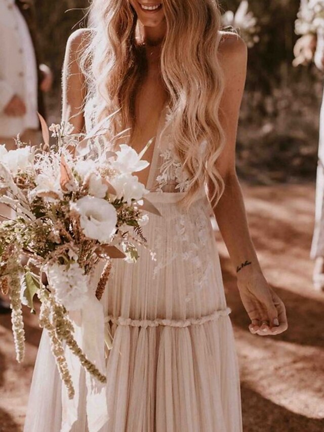 Beach Sexy Boho Wedding Dresses A-Line V Neck Sleeveless Floor Length Tulle Bridal Gowns With Appliques 2023 Summer Wedding Party, Women's Clothing