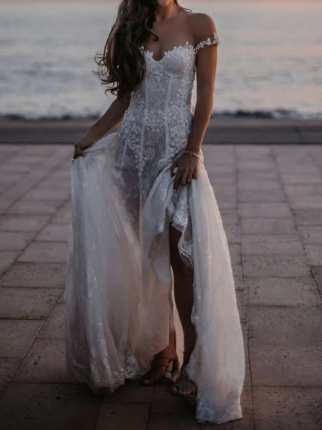 Beach Open Back Boho Wedding Dresses A-Line Off Shoulder Cap Sleeve Court Train Lace Bridal Gowns With Appliques Solid Color 2023 Summer Wedding Party, Women's Clothing