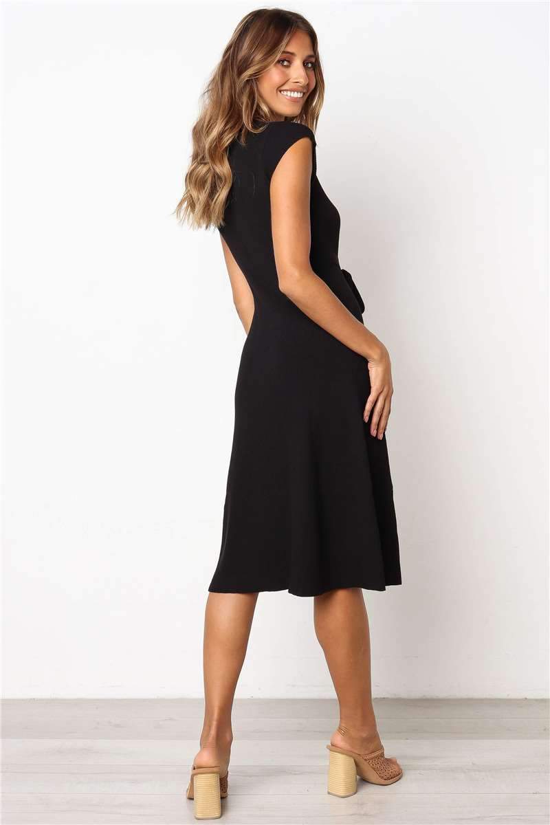 Elegant Short Sleeve Round-Neck Skater Dresses