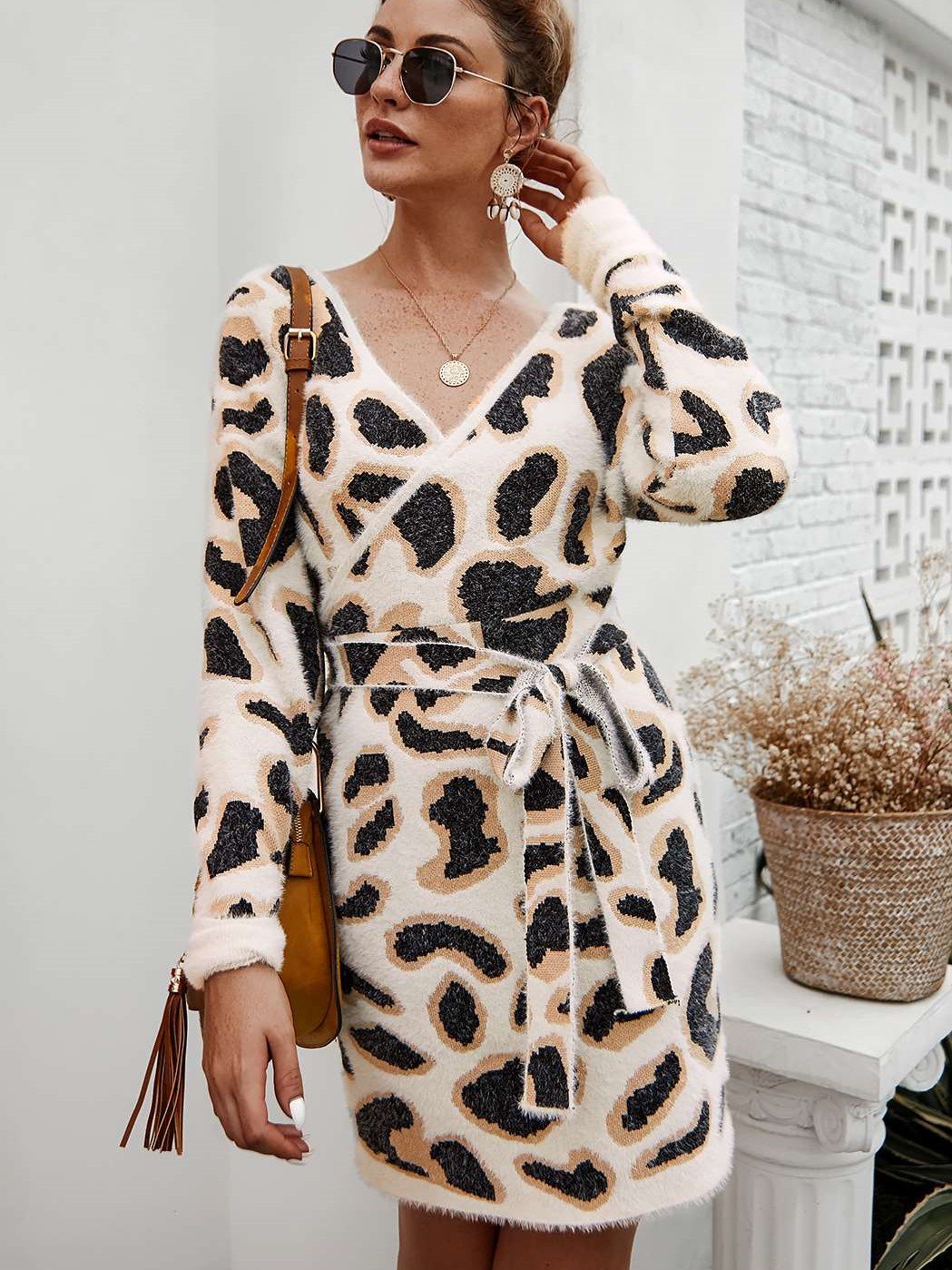 Fashion Plush Point Print Long sleeve V nevk Skater Dresses