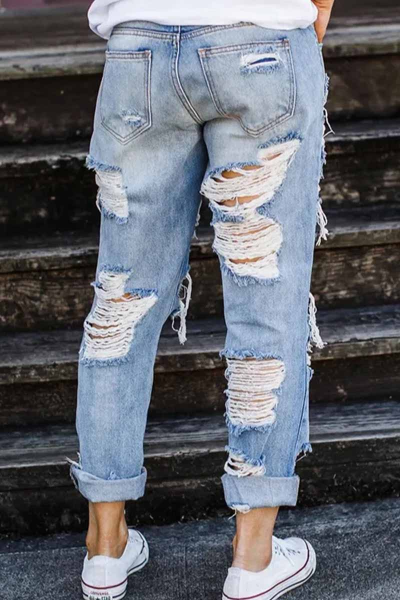 On-trend Ripped Straight Jeans