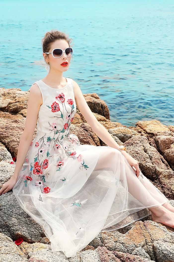 Embroidery sexy sleeveless large swing midi dress