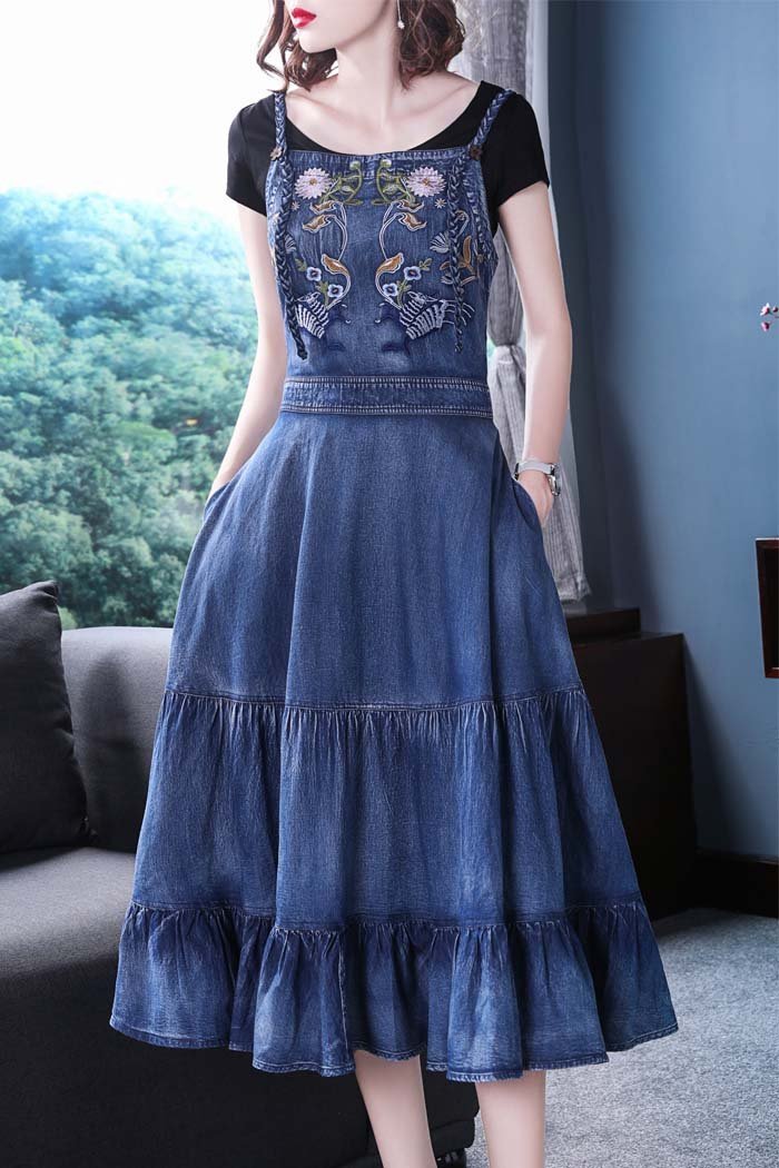 Cowboy embroidery strap denim midi dress