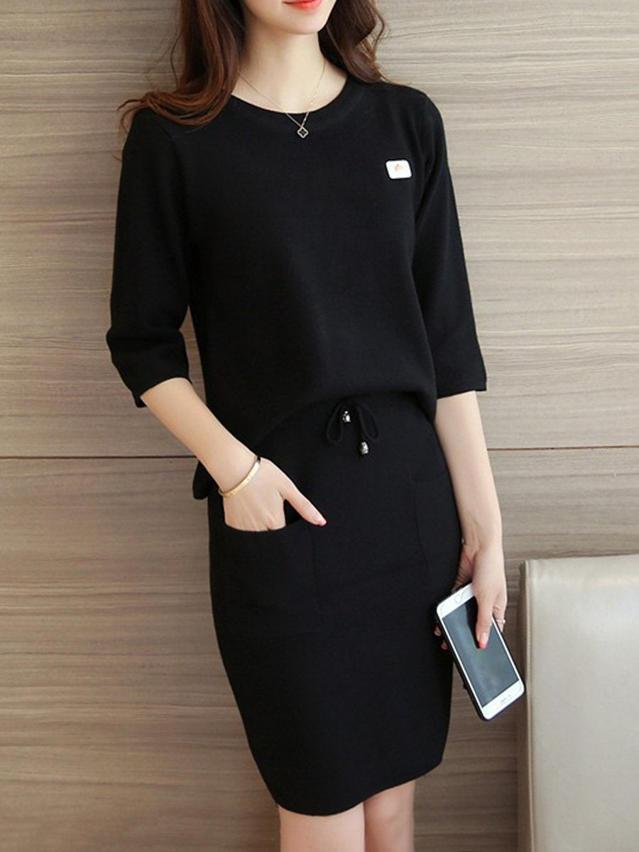 Round Neck Plain Knitted Top And Patch Pocket Skirt