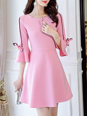 Round Neck Bowknot Contrast Trim Bell Sleeve Skater Dress