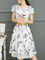 Round Neck  Belt  Floral Printed Skater Dress