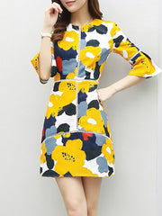 Round Neck  Patchwork  Floral Printed  Bell Sleeve Shift Dress