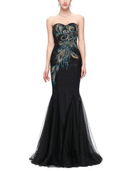 Embroidery Contrast V-Neck Sleeveless Mermaid Long Evening Dresses