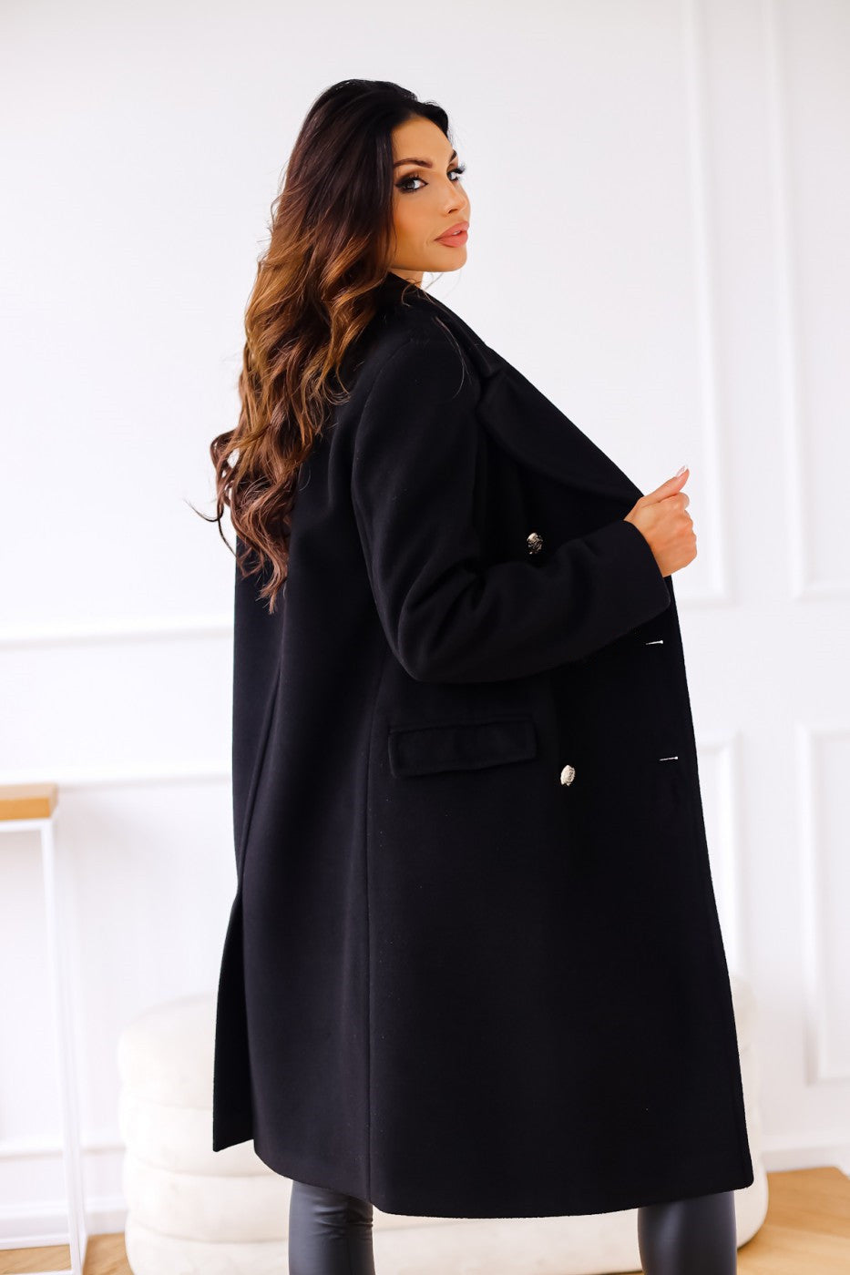 Simple long-sleeved big lapel double-breasted long coats